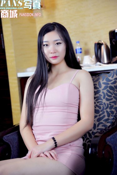 无法触碰的她